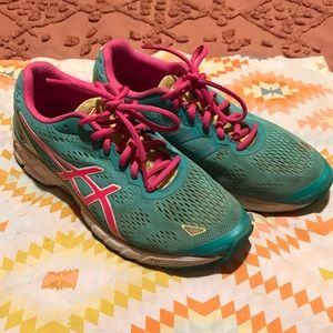 ASICS running shoes joggers trainers